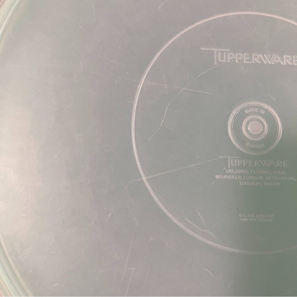 Vintage Large TUPPERWARE Fix n Mix Green Bowl with Clear Lid - Large Mixing Bowl - Picture 6 of 9